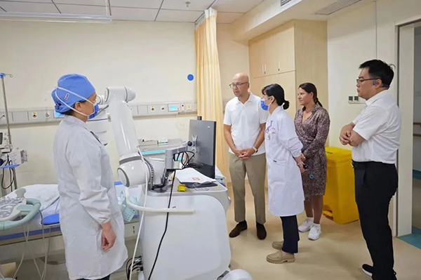 艾利特普羅超聲聚焦治療機(jī)器人